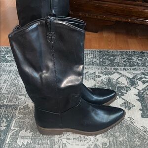 FRYE AND CO. Women’s Black Heeled Boots Classic Western Style size 8